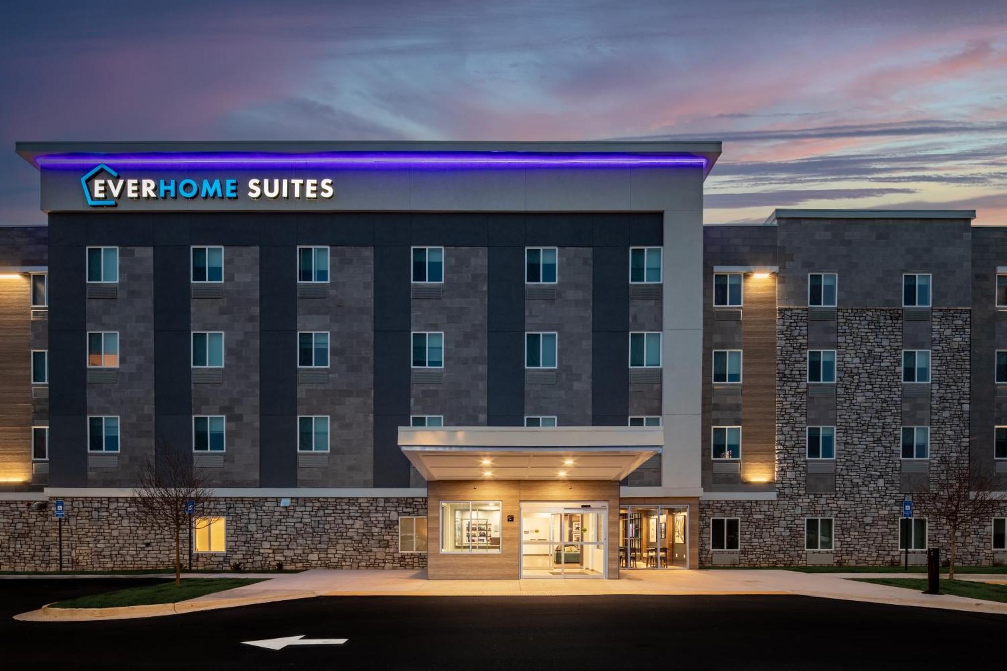Everhome Suites Fayetteville Near Fort Bragg エクステリア 写真