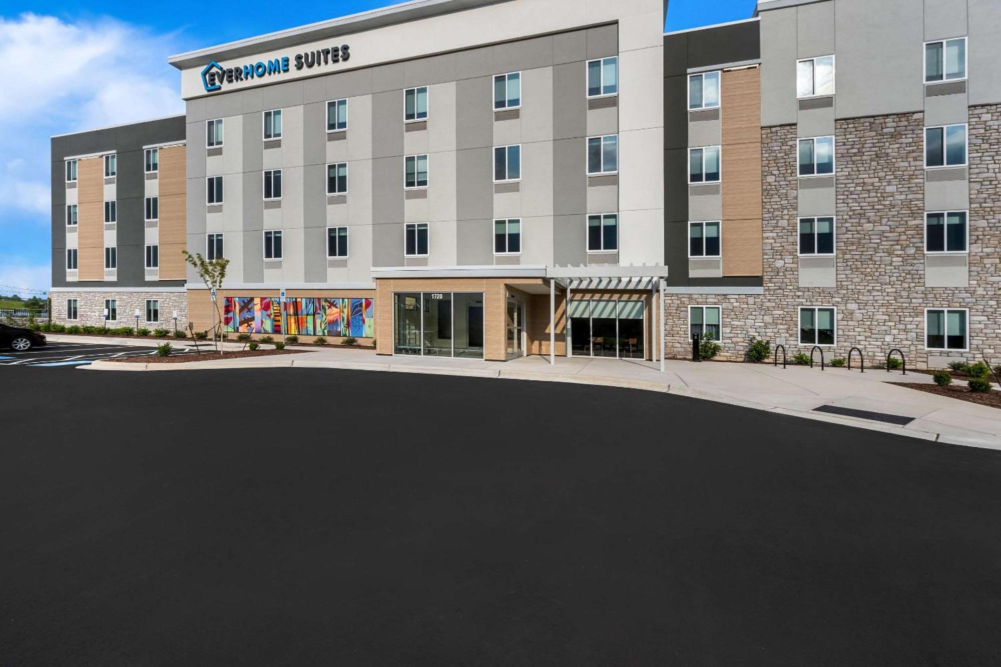 Everhome Suites Fayetteville Near Fort Bragg エクステリア 写真
