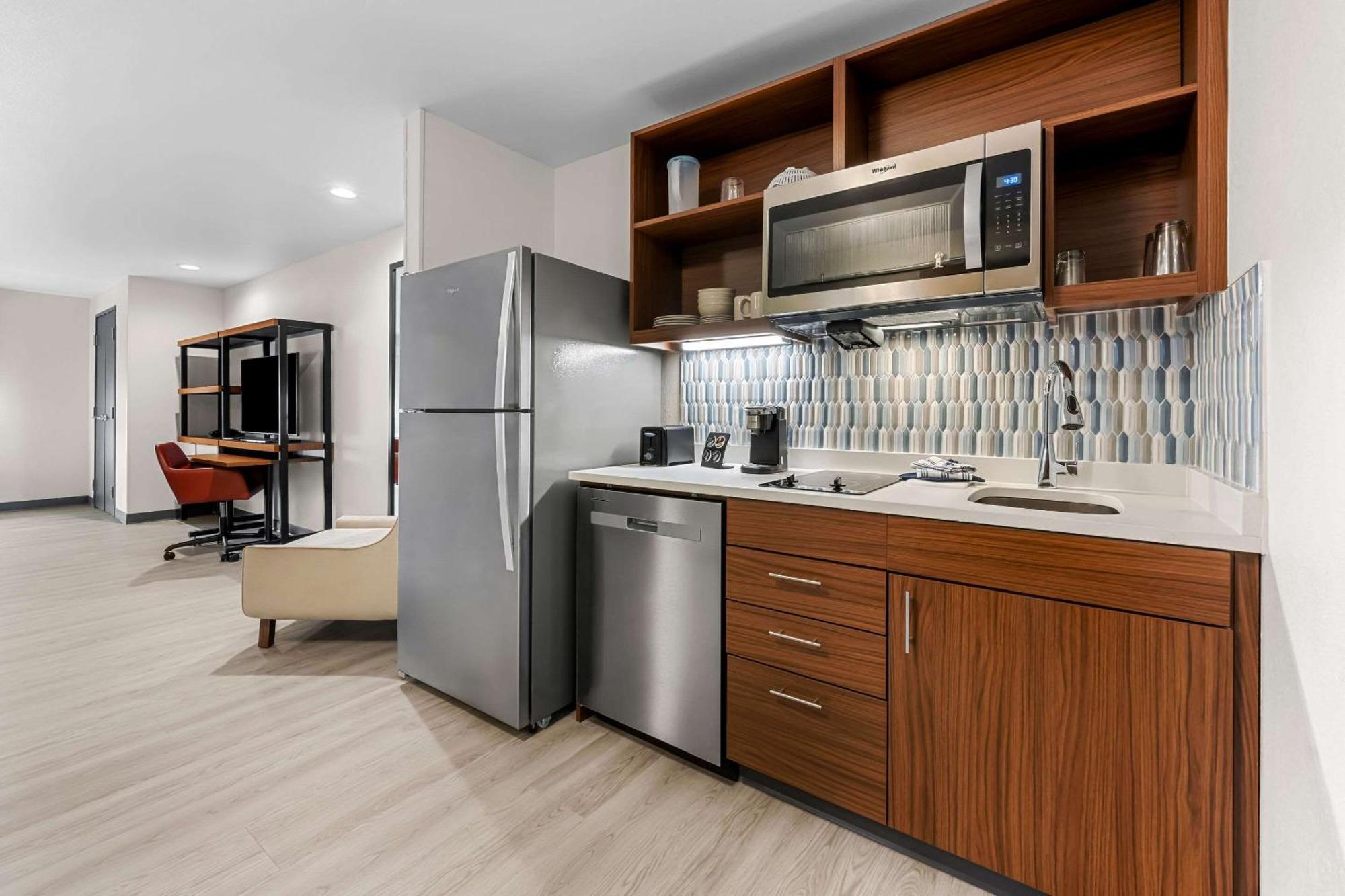 Everhome Suites Fayetteville Near Fort Bragg エクステリア 写真
