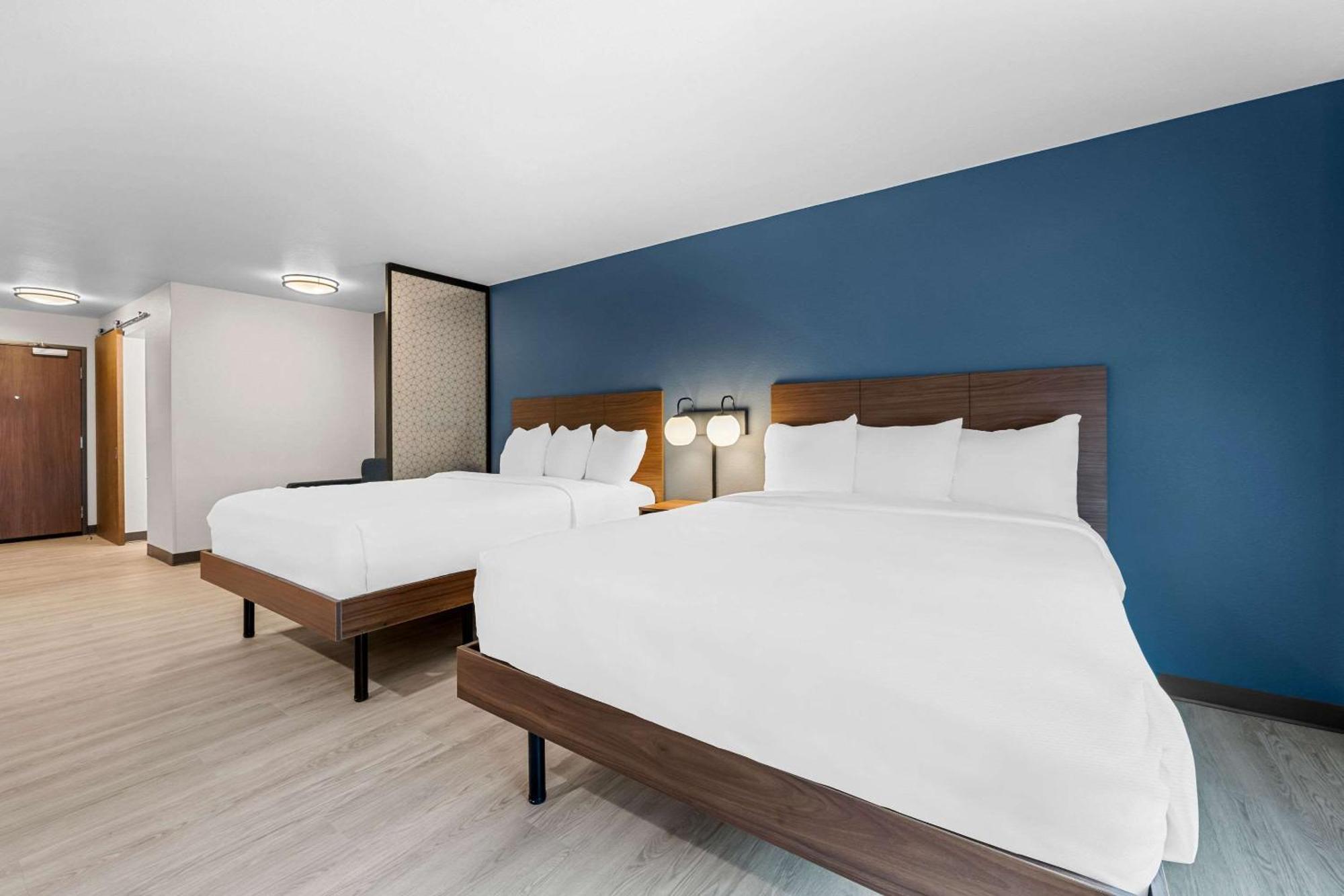 Everhome Suites Fayetteville Near Fort Bragg エクステリア 写真